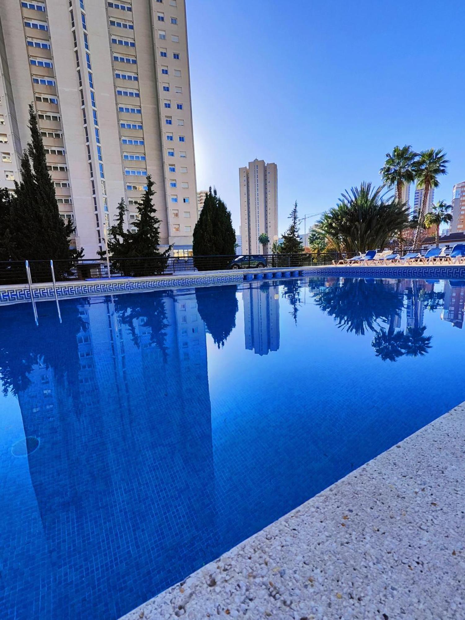 Playa Levante Lux Mar Бенидорм Экстерьер фото